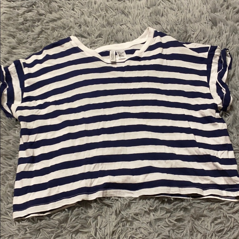 Striped cropped T-shirt!
